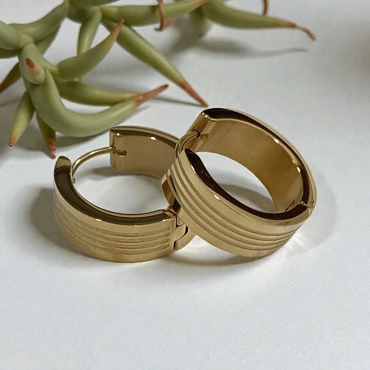 Straight Line Hoop Earrings - 18K Gold Plated